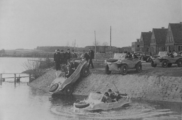 Плавающие автомобили танковых дивизий Вермахта, 8 фото и текст