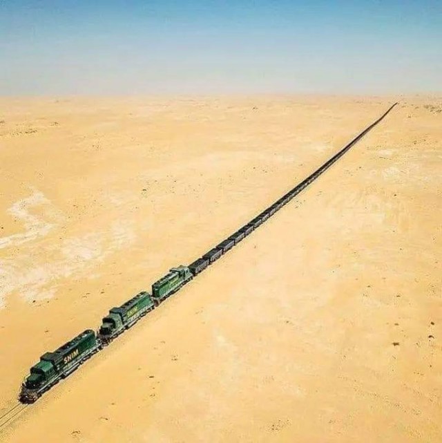 Змея пустыни. Знаменитый Мавританский поезд для перевозки железной руды, одно фото